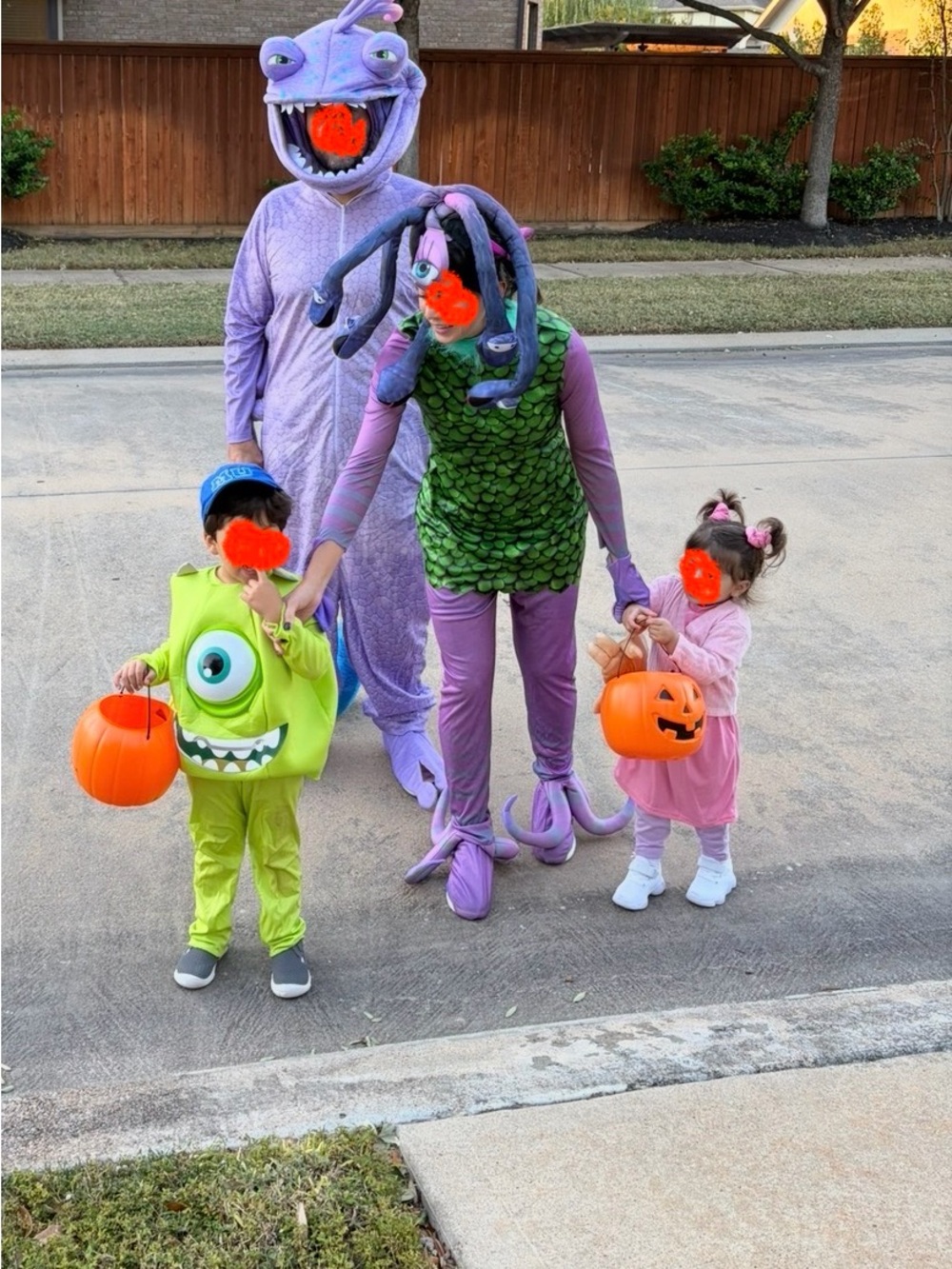 Disney and Pixar Monsters Inc Randall Costume (Men’s XL) 6ft tall and over - Picture 11 of 11